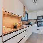 Le Haut-2 By Interhome 科利尤尔