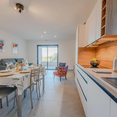 Le Haut-2 By Interhome Collioure