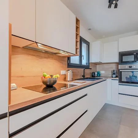 Le Haut-2 By Interhome Collioure